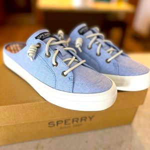 Brand new in box womens Sperry slides in blue canvas